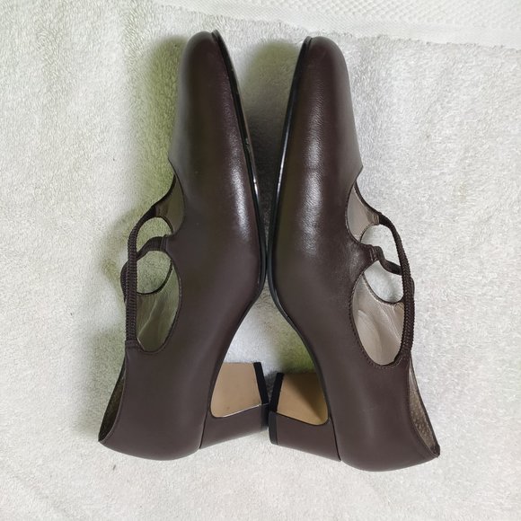 Trotters Women's Jamie Cross Strap Pumps  Size 7.5 - Picture 6 of 8